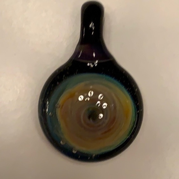 OOAK Hand blown glass pendant with spiral design - Picture 7 of 8